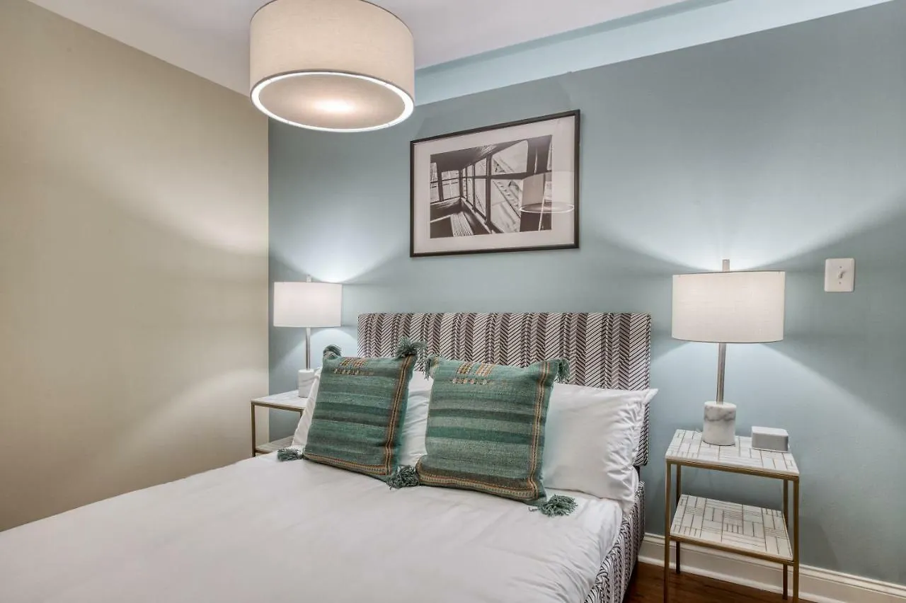 Mint House Downtown Pittsburgh Aparthotel United States